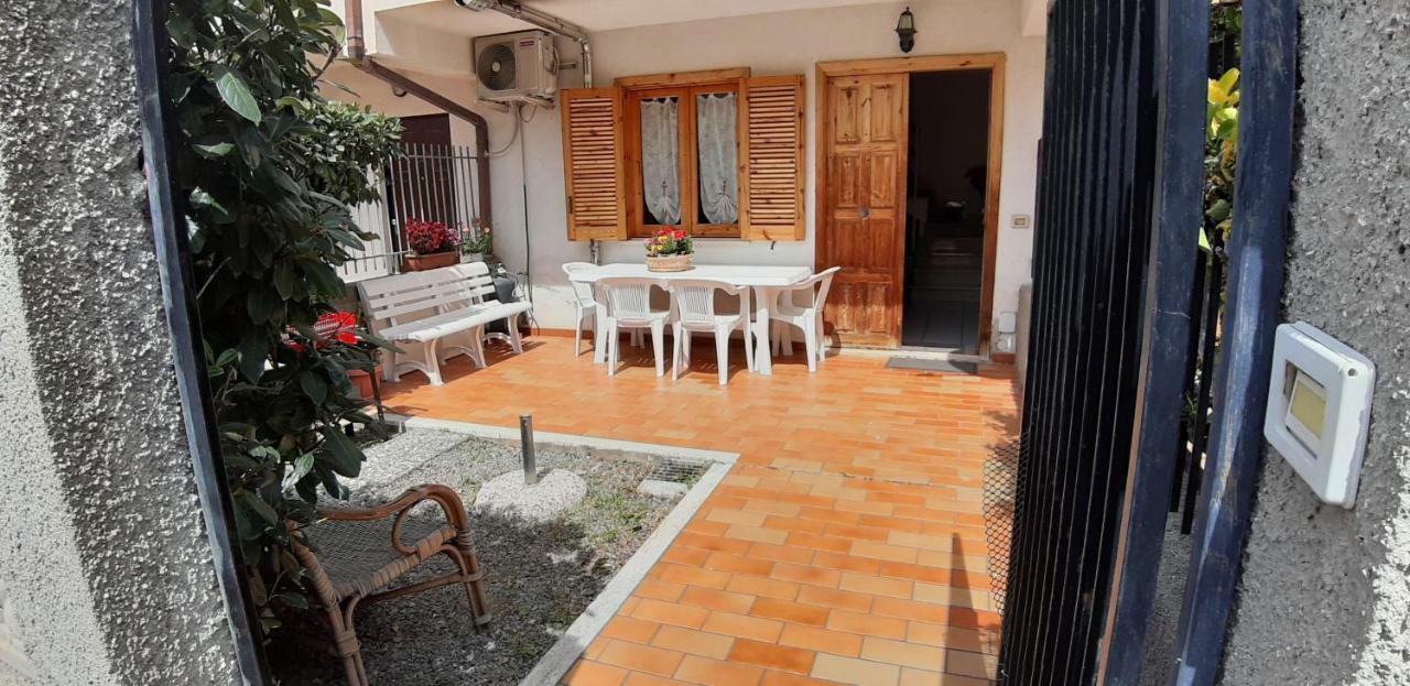Villetta A Schiera Fiumefreddo Bruzio Exterior photo